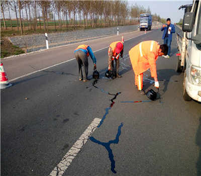 道路密封胶房顶屋顶裂缝也可适用